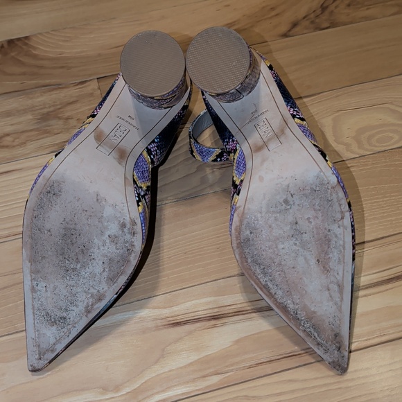 Multicolor Snakeskin Pointed-Toe Round Heel Pumps - Picture 6 of 7